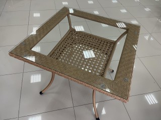Комплект мебели DECO 900*900 Цвет: 4444 (древесный) (Стол (Стекло) 900*900 + 4 Кресла без подушек)